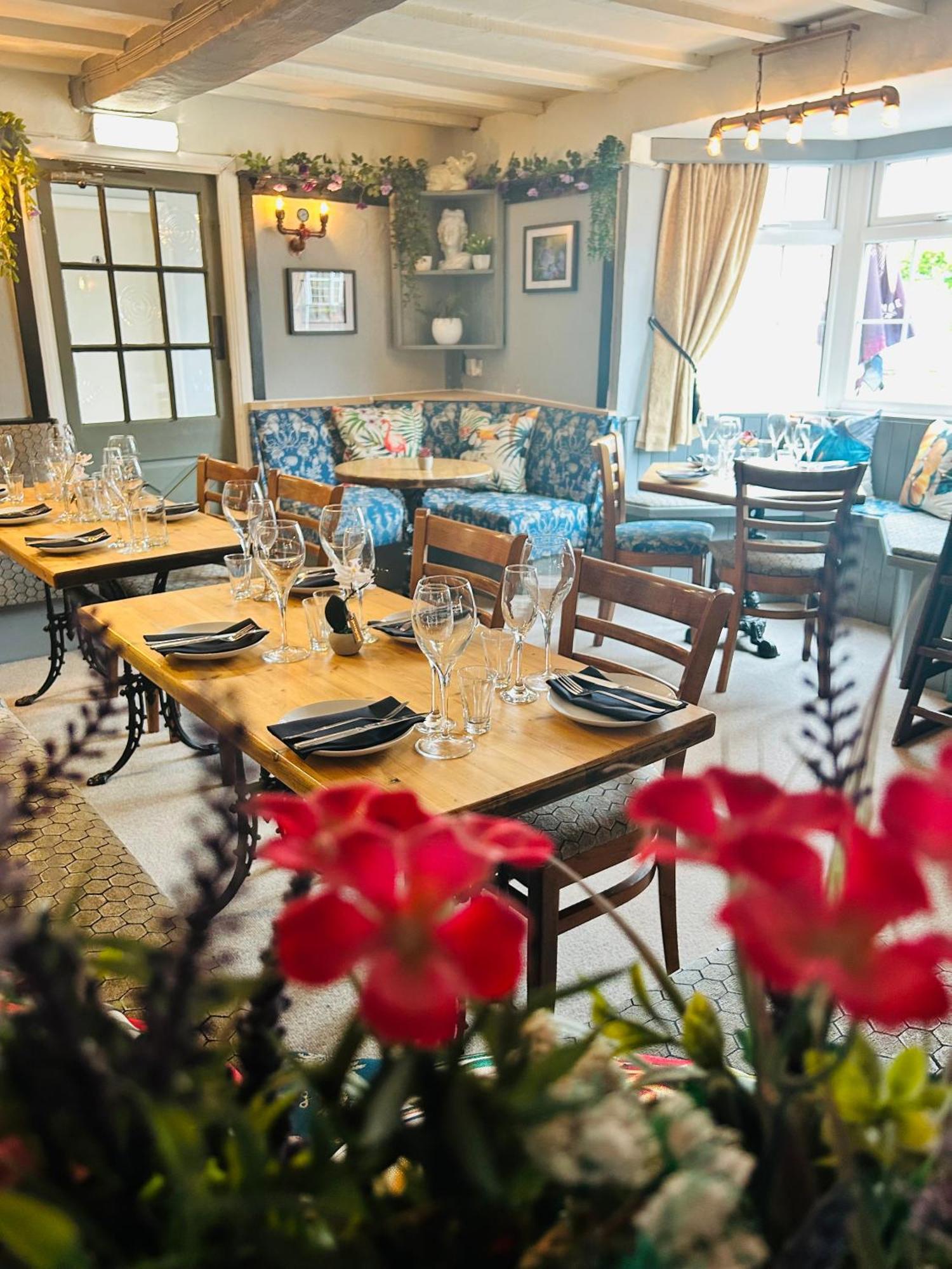 Angel Inn Misson Eksteriør bilde