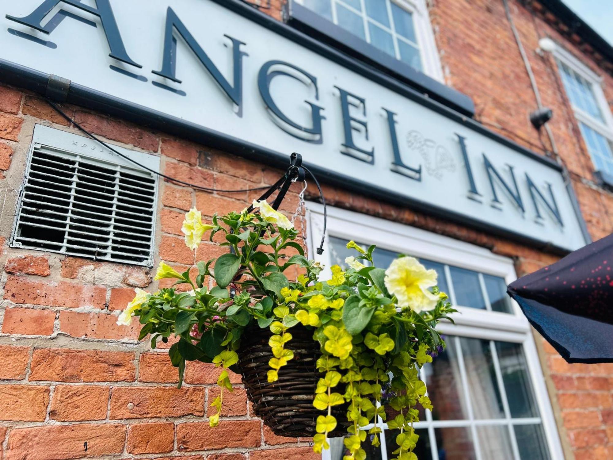 Angel Inn Misson Eksteriør bilde