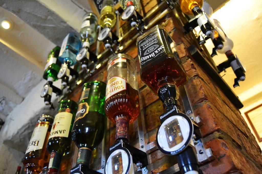Angel Inn Misson Eksteriør bilde